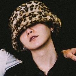 strangedtwo's profile picture. 