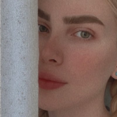 vida_marmar's profile picture. کمی مترجم.