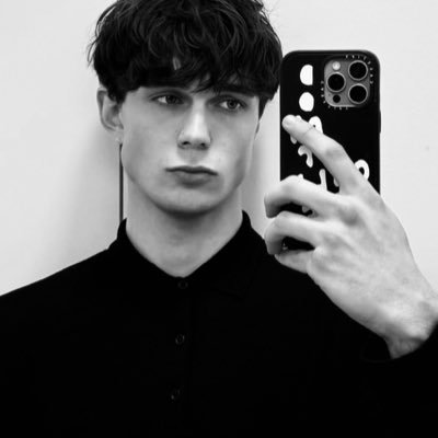 devinjbrk's profile picture. 𝟮 𝟬 𝟬 𝟮 ( 𝐞𝐜𝐨𝐧𝐨𝐦𝐢𝐜𝐬, 🐼 𝐤𝐚𝐩𝐩𝐚 𝐠. ) / 𝔥𝔢𝔩𝔩 𝔦𝔰 𝔢𝔪𝔭𝔱𝔶 𝔞𝔫𝔡 𝔞𝔩𝔩 𝔱𝔥𝔢 𝔡𝔢𝔳𝔦𝔩𝔰 𝔞𝔯𝔢 𝔥𝔢𝔯𝔢.