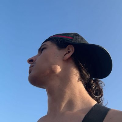 r_yaane's profile picture. Винтерфелл