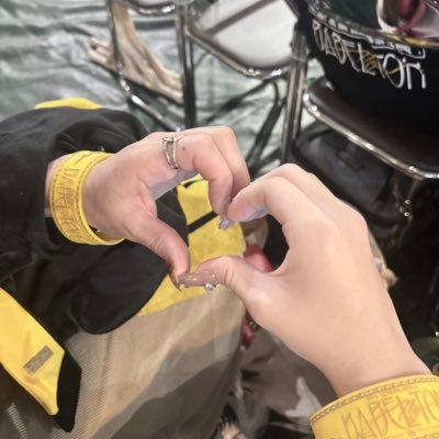 ln1_7q's profile picture. バベル🦅 ▶︎ 大阪11/16奇術師￤絶世生物愛好家