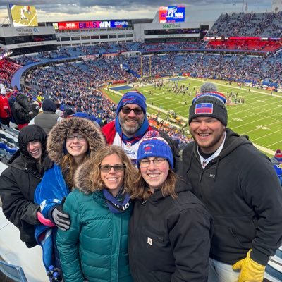 jose_whosoever's profile picture. 🎶If ya wanna live life on your own terms, ya gotta be willing to crash and burn🎶