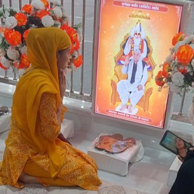 NikitaTiwariji's profile picture. Our race is living beings, humanity is our religion. Hindu Muslim Sikh Christian, there is no separate religion. 🙏