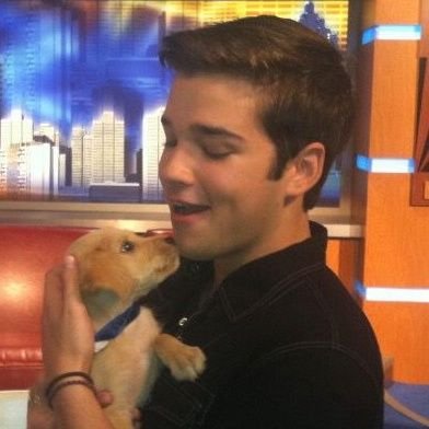 sisqoenergy's profile picture. just runnin round and round, helter skelter