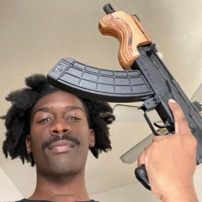 normaldavi's profile picture. minha irmã disse