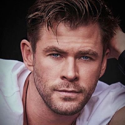 Guapazos's profile picture. Cuenta creada por unas desquiciadas mentales con el objetivo de admirar y compartir la belleza y talento de nuestros guapazos favoritos. ¡Compartir es vivir! 🙂