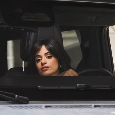 daniknowsluvit's profile picture. It's a short life, so wе're going all out 💅