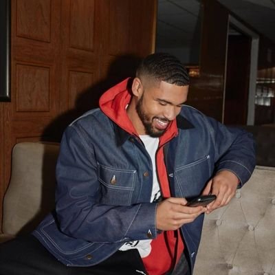 BigGuy61118's profile picture. An African American aka the chocolate cashew playing Football, removing negativity from those around me and Working on myself trying to develop something.