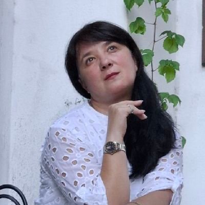 Alinabelyavceva's profile picture. “Life is not about waiting for the storm to pass, but about learning to dance in the rain.”