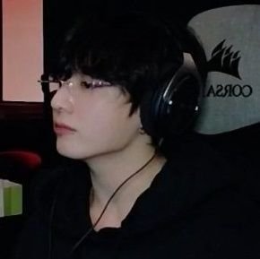 Iiivey0urIife's profile picture. Retired K-pop stan