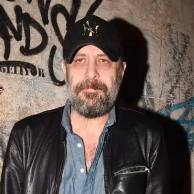 buurakkacar's profile picture. Yaşamaya çalışıyoruz hasbelkader gitmeden katakulliye