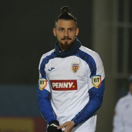 Crisslikesfball's profile picture. girl / 18 / Tottenham  & FCSB / 🇪🇺 / leftist / 🇷🇴 Biggest fan of Romania's national team 🇷🇴 Dragusin defender 🐉