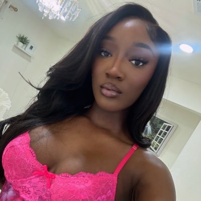 MYJOIAIYE's profile picture. IG : @myjoiamourr | Student Nurse