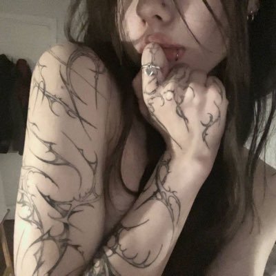 irlsmutt's profile picture. ദ്ദി ≽^⎚˕⎚^≼ .ᐟ https://t.co/uauMQwrzHK $40 dm fee