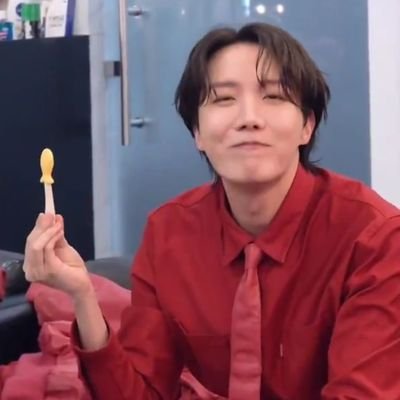 forveraniya4eva's profile picture. full-time ARMY since 2021 | solos & antis p*ss tf off, make it snappy // luffy is the loml // @bacchisu ♡