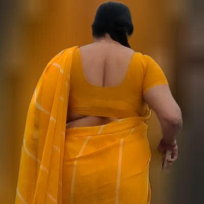 TheAnjaamAnjaan's profile picture. adult content.