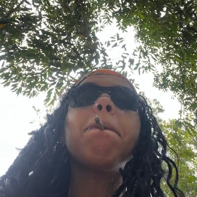 jenizada's profile picture. num fode