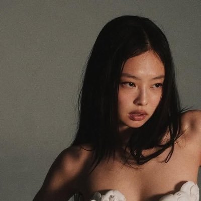 cherrybychanel's profile picture. 