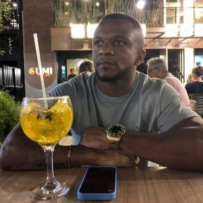 FelipeS04822758's profile picture. Boêmio e pai do Miguel, o resto não interessa ...