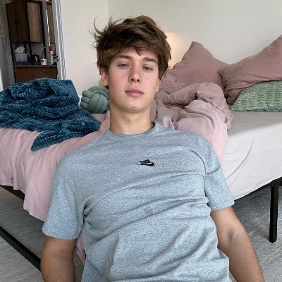 simplyambiiee's profile picture. Dont be shy👇🏽just click😋