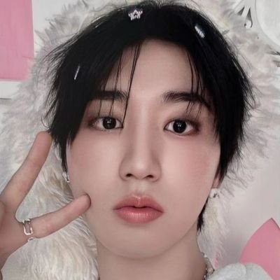 laladosminsung's profile picture. lana jurídico e alfa dos minsung