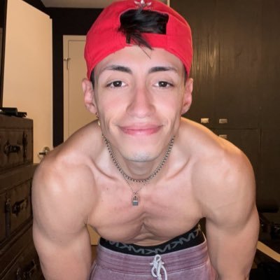 dylanwolfee55's profile picture. country boy at heart 🤠