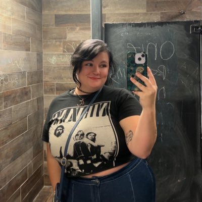 emy_lou181's profile picture. it’s me….jessica