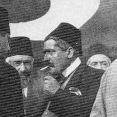 Timuralp25's profile picture. #Korkmuyoruz

Kahrolsun İstibdat Yaşasın Hürriyet

Dadaş çelik bir yaydır, onu germeye gelmez.
Çağlayan bir sel olur, dağlara da baş eğmez.

2. hesap @sszgl2