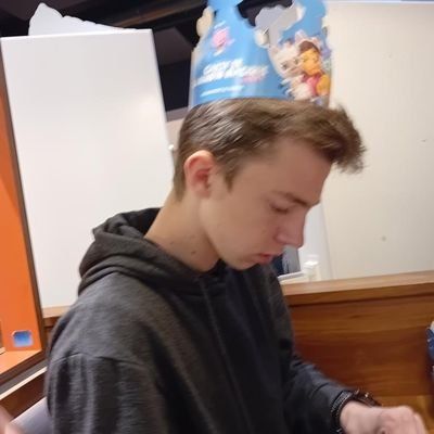 IderDark34570's profile picture. je suis bloquer platine sur overwatch je crois que je vais péter mon crâne ma vie de merde