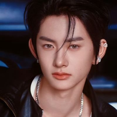 ShenBee_912ADD's profile picture. 🐧 A, Xiao AA, ecylA, AlySisi, Sisi
🐝 Shen Bee, Xiao Shuai, Lao B, Fengfeng