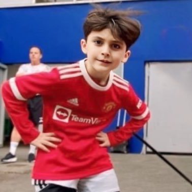 WithUtd's profile picture. قلبي على قو التحمل .. مضرا من صغر سني للصعيبات ضاري #OlivierGiroud #HilalFans #Muntd