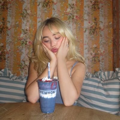 CirceSavage's profile picture. Diseño de modas ✨ 21 primaveras ✨ Delta Chi ✨ Porrista