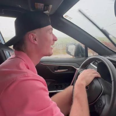 CroffConnor's profile picture. Storm Chaser Connor Croff |22|loves to get stuck in mud/ditches | Business Contact: me on my telegram page @connorlovee