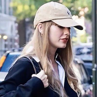 taywlana's profile picture. In the end, we will all be judged by the courage of our hearts. | • taylor, lana and book stan