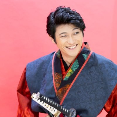 show22_emo_'s profile picture. 1990.2.22 AB アトエモ（@atemotion）代表。俳優/演出/脚本/殺陣振付 ワンピースカード🏴‍☠️リプは基本関係者のみ！☆殺陣振付→#アトエモ 全作品・キューティーハニー・少女ヨルハ・爆剣・トワツガイ・散れ刻etc #散れ刻2024 演出 ☆次回作品→ #バクソラ