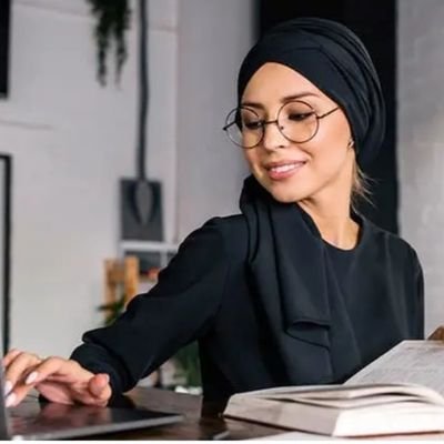 khedidja74's profile picture. офтальмолог