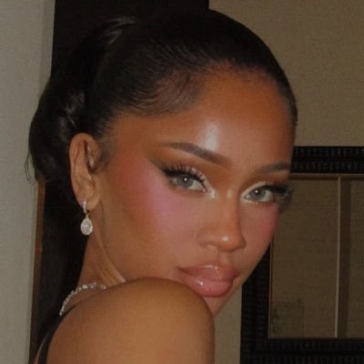 luxifuru's profile picture. “here forever, rest peacefully, my most beloved, my dear.”