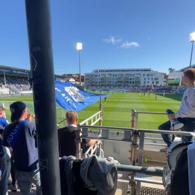 vwo2010's profile picture. HAUGESUND. KVIT OG BLÅ. M FELTET