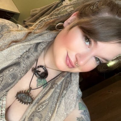 sunnymoonhippie's profile picture. 