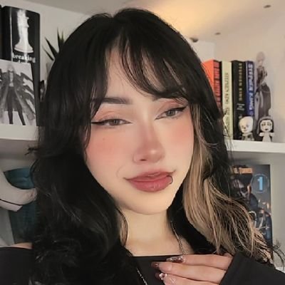 keeshpeeesh's profile picture. she/her 21个|| Alternative Fashion||  Anime|| Reading & Games|| 🟥⬛🟩 + 🇮🇹🇵🇱|| Tiktok:@/ keeshpeeesh