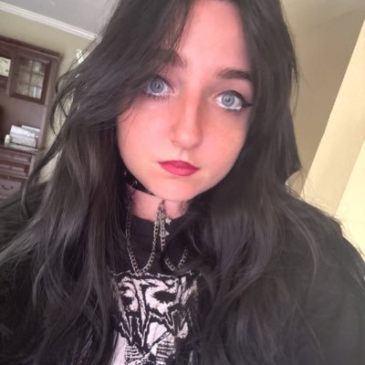 frannlyn_'s profile picture. ✧ 27 ✧ annie & chloe