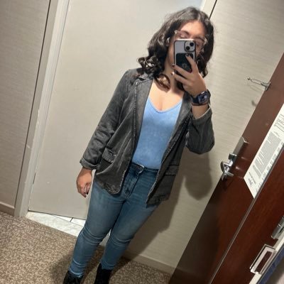 kimmy_sokol's profile picture. 24🦋| Usually causing chaos at a convention✨