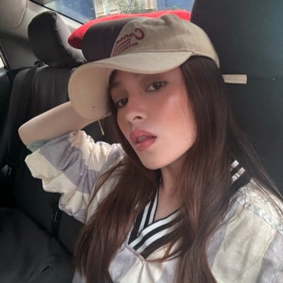 captaltruther_'s profile picture. 