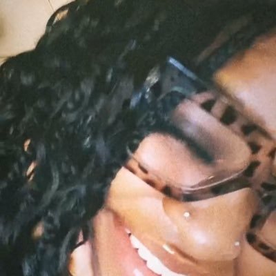 myathebrat's profile picture. atl 📌. the brattiest br☆t that ever bratted 👱🏽‍♀️. cancer 🦀.