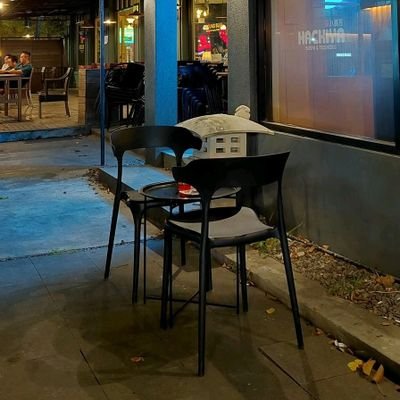 kh71096's profile picture. 