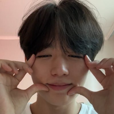 kjsmomfr's profile picture. 