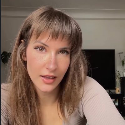 SoleneJax's profile picture. Leaving a bit of sparkle everywhere I go ✨