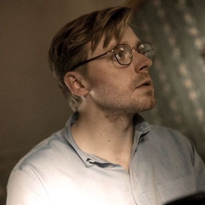 Redactedumbra's profile picture. PARODY.