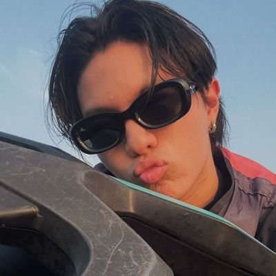 leiluvwilljkp's profile picture. where the stars spell williamjkp ⋆.˚ ᡣ𐭩 ༘˚⋆