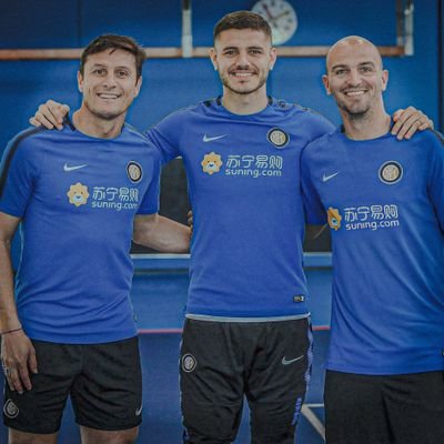 almashaan92's profile picture. انتر كبير ايطاليا  والارجنتين اعظم منتخب🩵🖤💙....            لايهم من يهرب من المطر بل يهمنا من يبقى في العاصفة